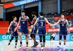 张琳芃亮鞋钉飞踹戴维斯