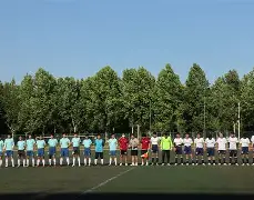 星空官网-足球场上进球的叫什么